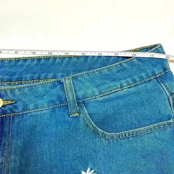 Shein Jean Shorts Embroidered Denim Plus Size 4XL Summer Festival Women's Summer - Picture 6 of 10